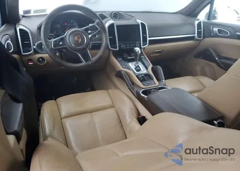 2017 Porsche Cayenne z USA, uszkodzony, nr VIN WP1AA2A22HKA85290